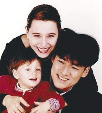 新门内部资料内部网站和周华健儿子结婚与周华健儿子结婚照片和结婚照